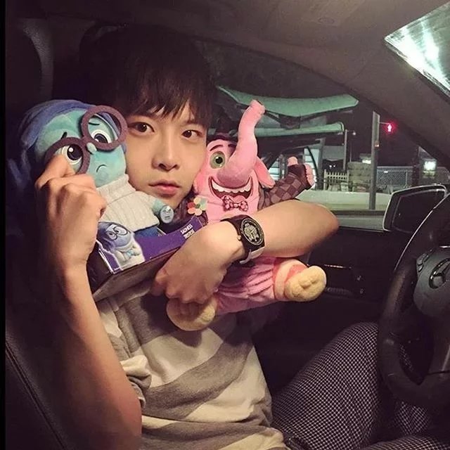 于亚枫羽